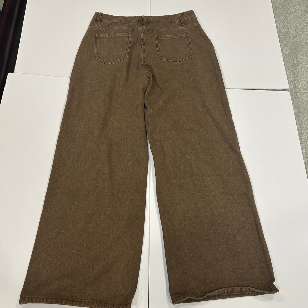 Dazy Wide Leg High-Waisted Jeans in Brown color way. Women’s XL